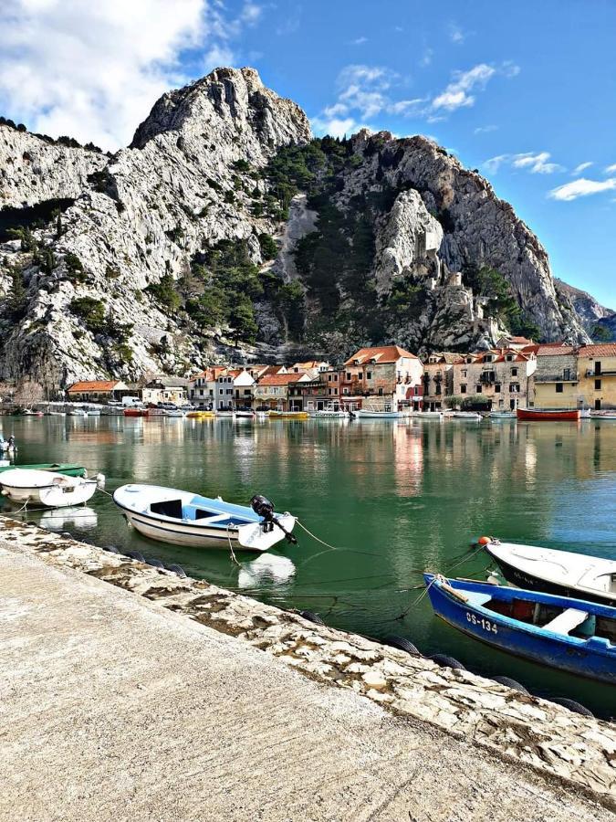 Emmi Nemira Omis Omiš Exterior foto