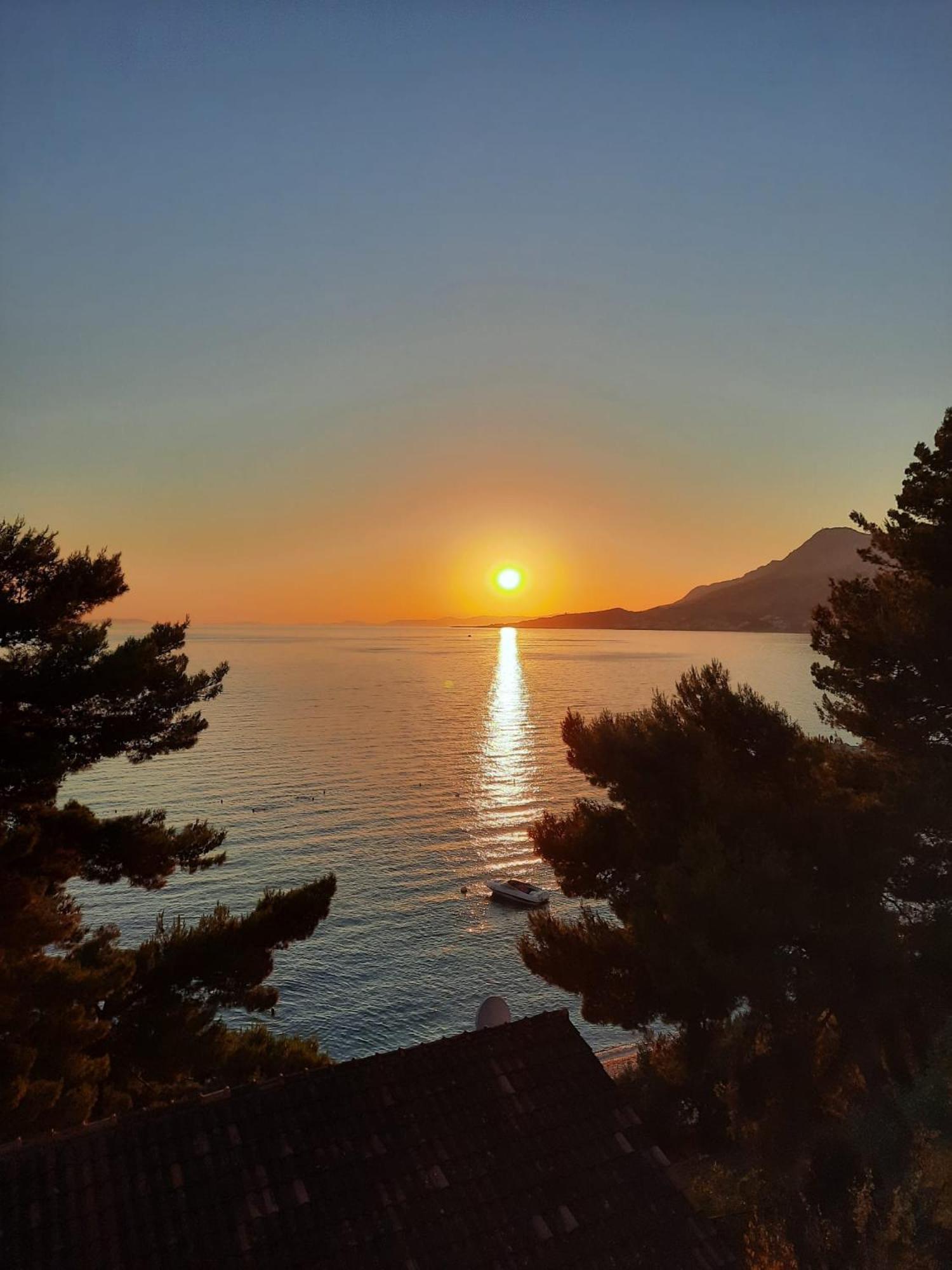 Emmi Nemira Omis Omiš Exterior foto